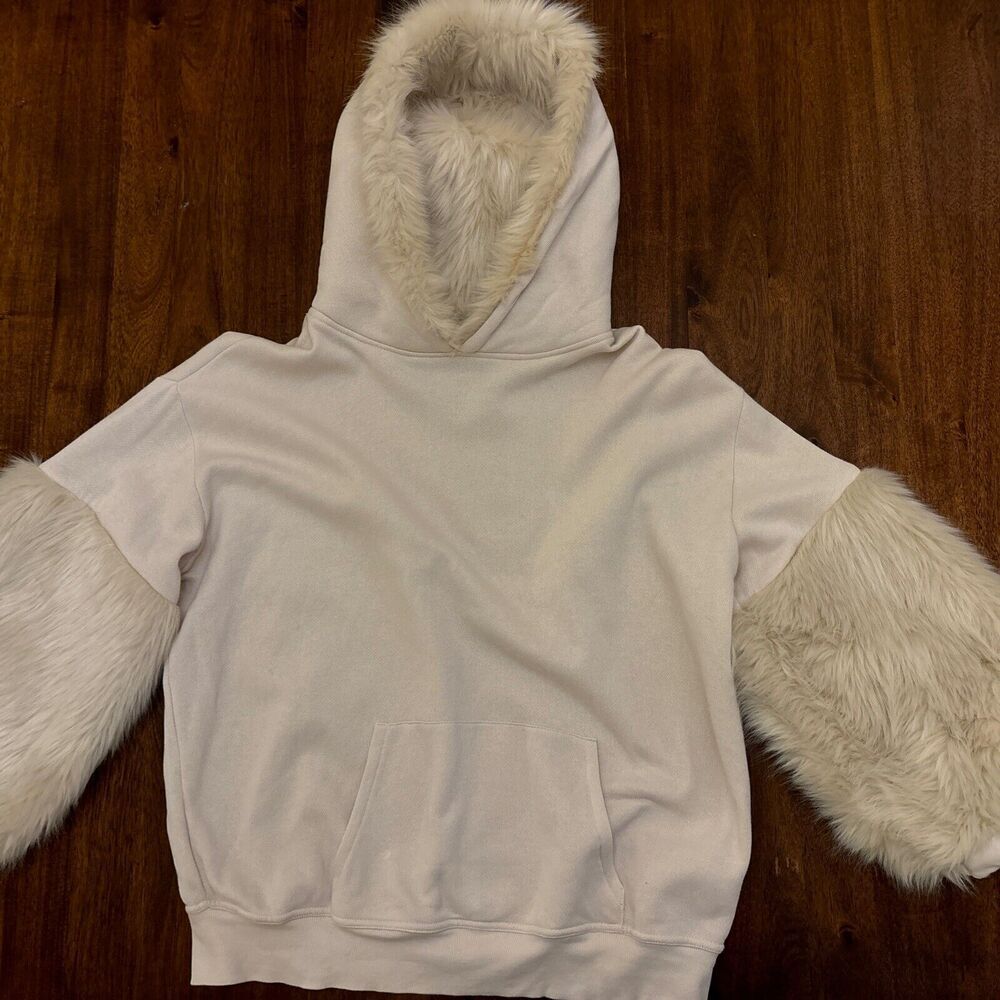 Express One Eleven Faux Fur Sweatshirt Hoodie Hooded Jacket in Cream ~ Medium